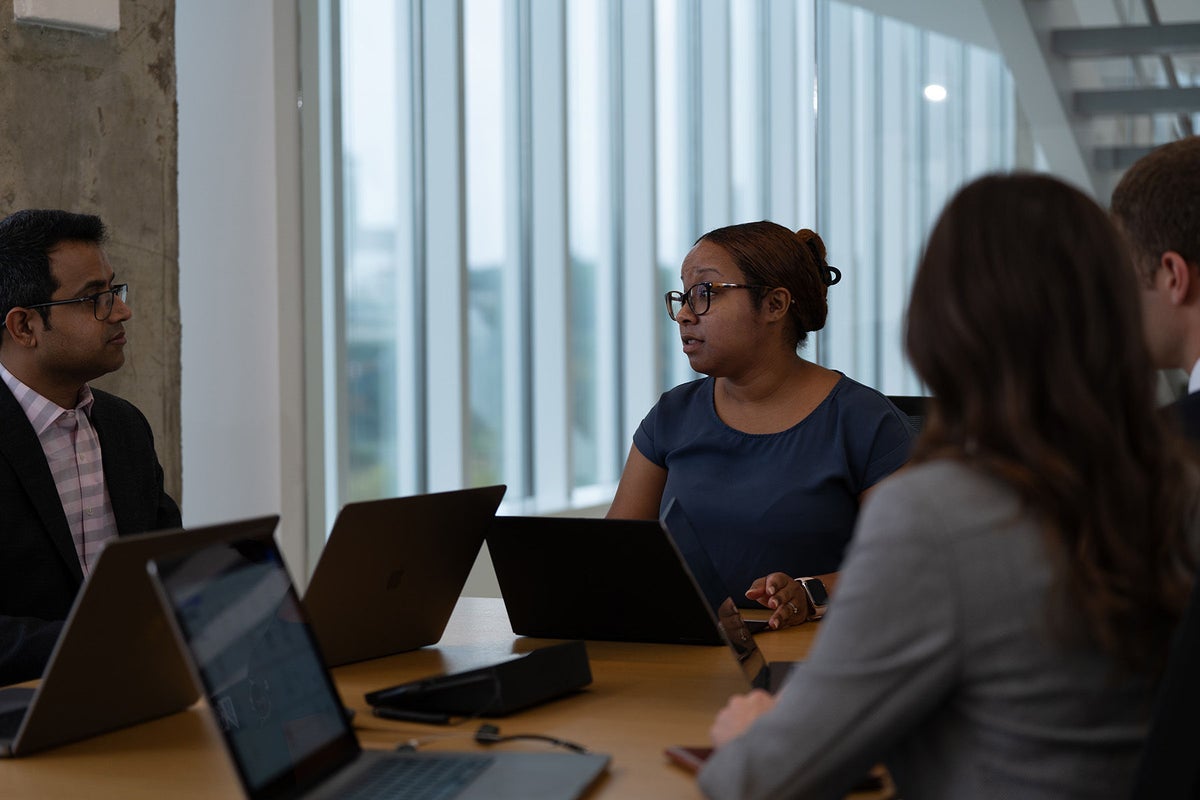 アプリ開発会社おすすめ22社を徹底比較！Web/iOS/Androidなど得意分野別 | c-slide lib（シースライドリブ）, image size:1200x800